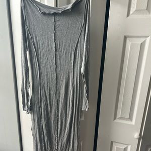 Gray fitted Dress with Ribbed Stitches in the Seams